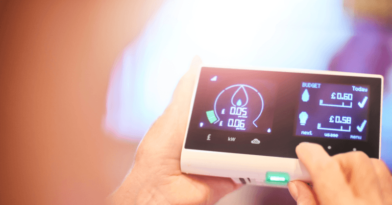 Pantalla digital sobre el consumo aerotermia